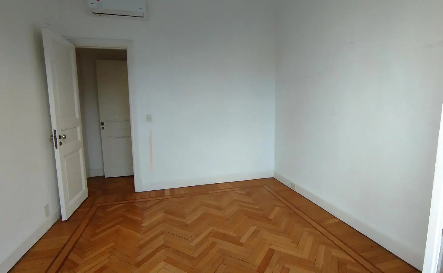 Edificio Frances Living Comedor, 1 dormitorio y escritorio o comedor de diario, vista abierta! 2
