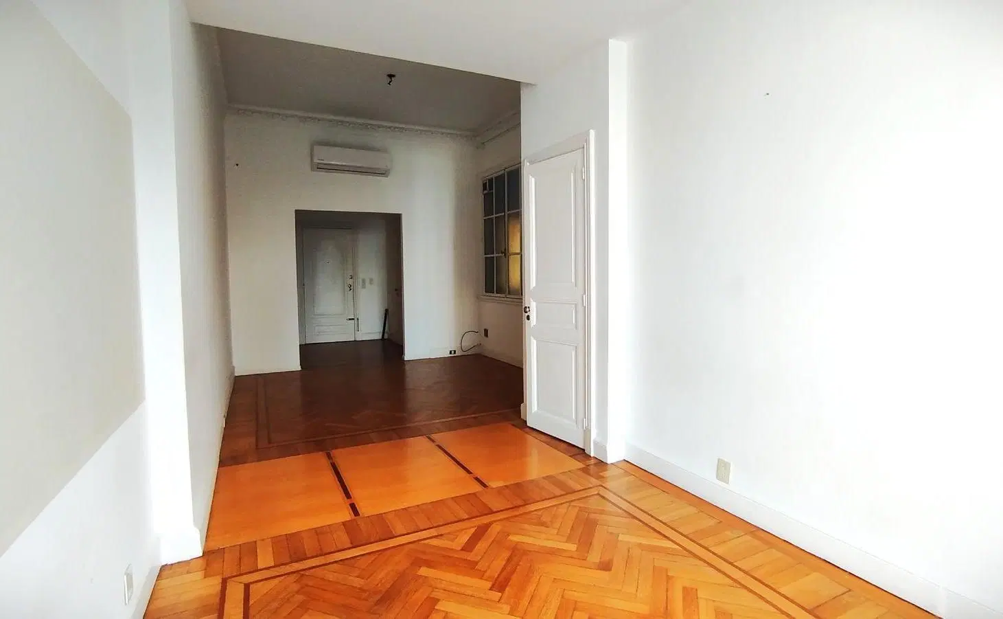 Edificio Frances Living Comedor, 1 dormitorio y escritorio o comedor de diario, vista abierta! 3