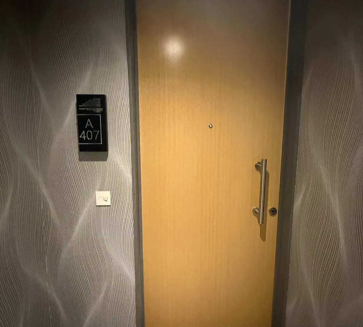 EN VENTA 4 Ambientes en esquina y en dúplex   dependencia en VILAGO, Puerto Escondido, Nordelta 4