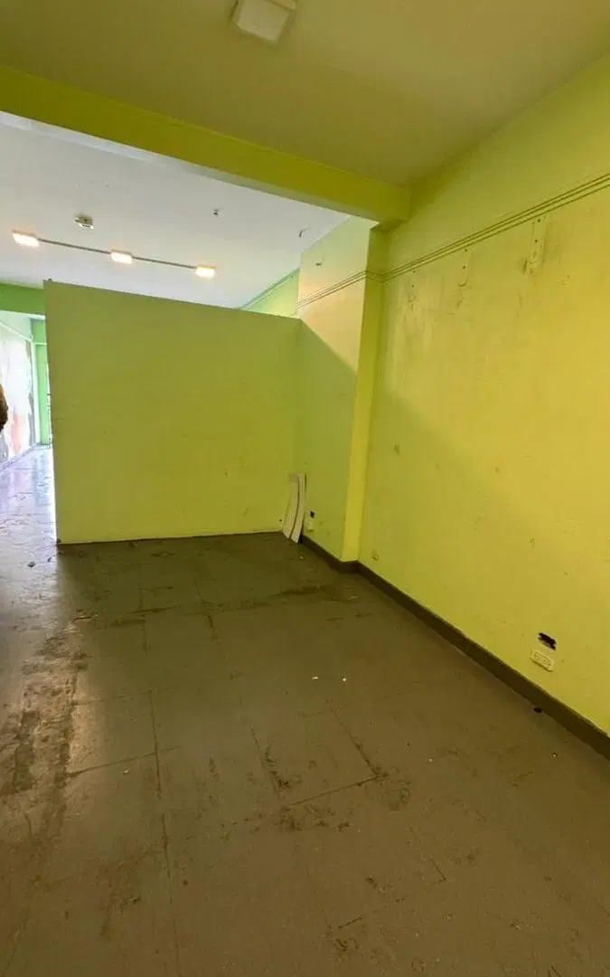Local en venta planta libre C. Pellegrini 1200 s/ av 9 de Julio !!! 3