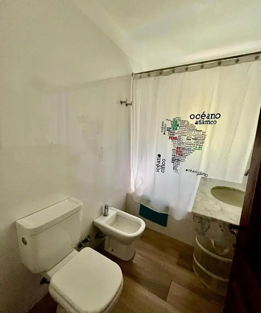 En vente excelente casa de una planta en Highland Park C. C, Pilar 4