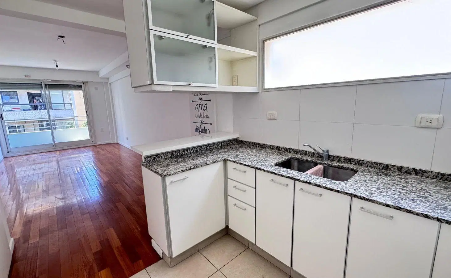 Departamento en alquiler de 2 ambientes con cochera, amenities 4