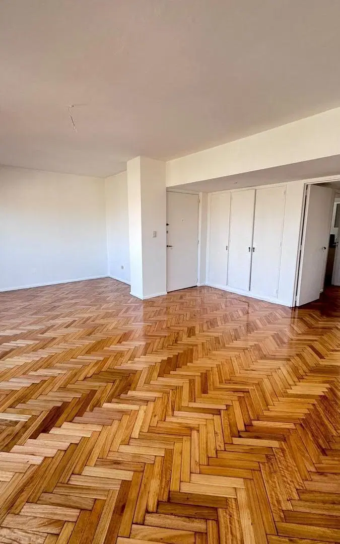 Av. la Heras y Rodrguez Peña Departamento en venta de 3 ambientes con dependencia y cochera 4
