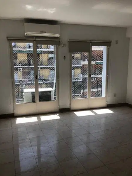 Vicente Lopez y Azcuenaga excelente monoambiente vivienda o apto profesional, pleno Recoleta 4