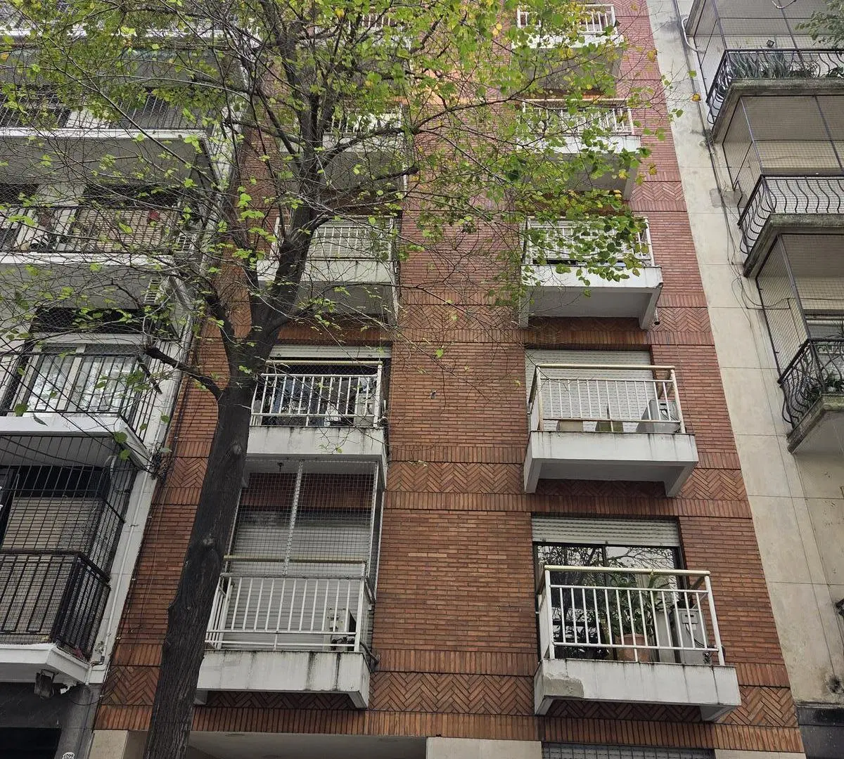 Departamento en venta Recoleta Ayacucho - Melo 1 ambiente al frente, balcón, categoría 2