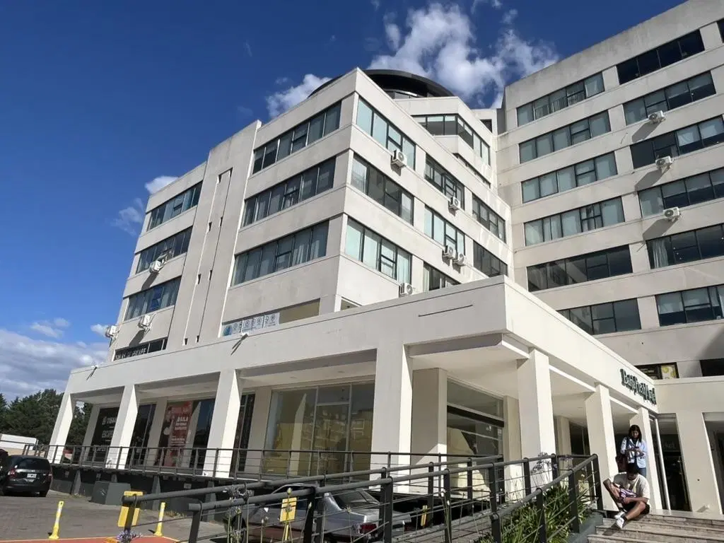 INVERSORES !!! Local comercial     paquete de cocheras EN VENTA en  Av. del Puerto 215, Nordelta 2