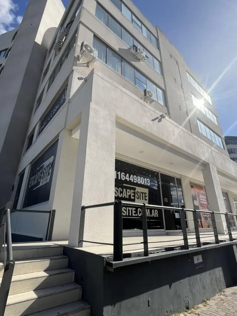 INVERSORES !!! Local comercial     paquete de cocheras EN VENTA en  Av. del Puerto 215, Nordelta 3