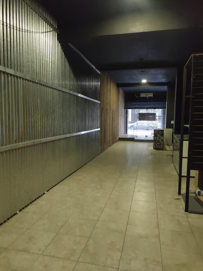 Foto de M. T. ALVEAR y URUGUAY. excelente local. amplio destino - en venta, imagen 5