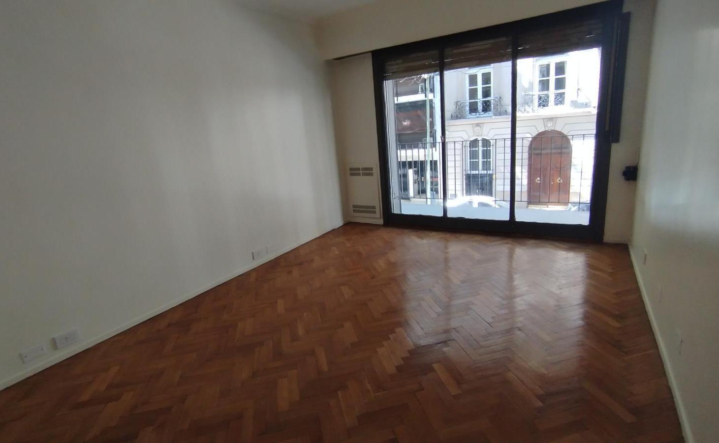 Foto de Departamento 2 dormitorios, balcon corrido y excelente living, baulera, imagen 5