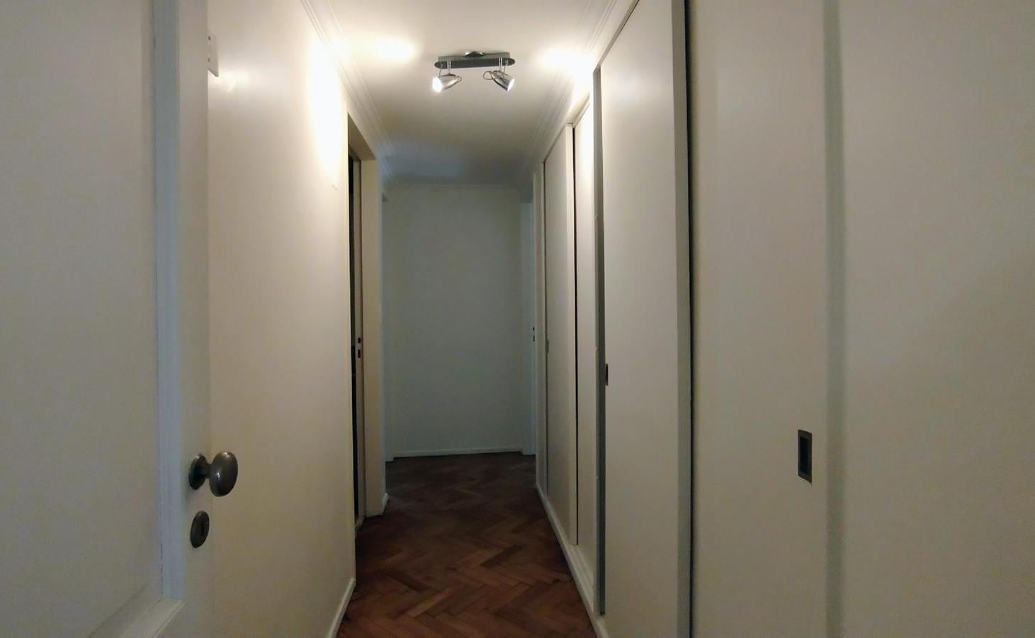 Foto de Departamento 2 dormitorios, balcon corrido y excelente living, baulera, imagen 2