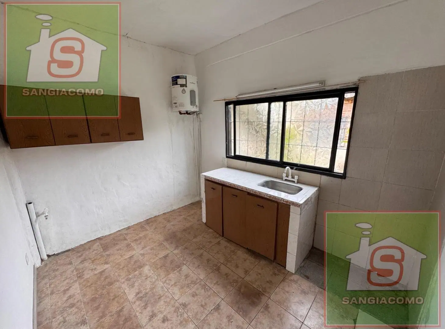 DEPTO 2 amb LLAVALLOL. A mts de Pobladora 4