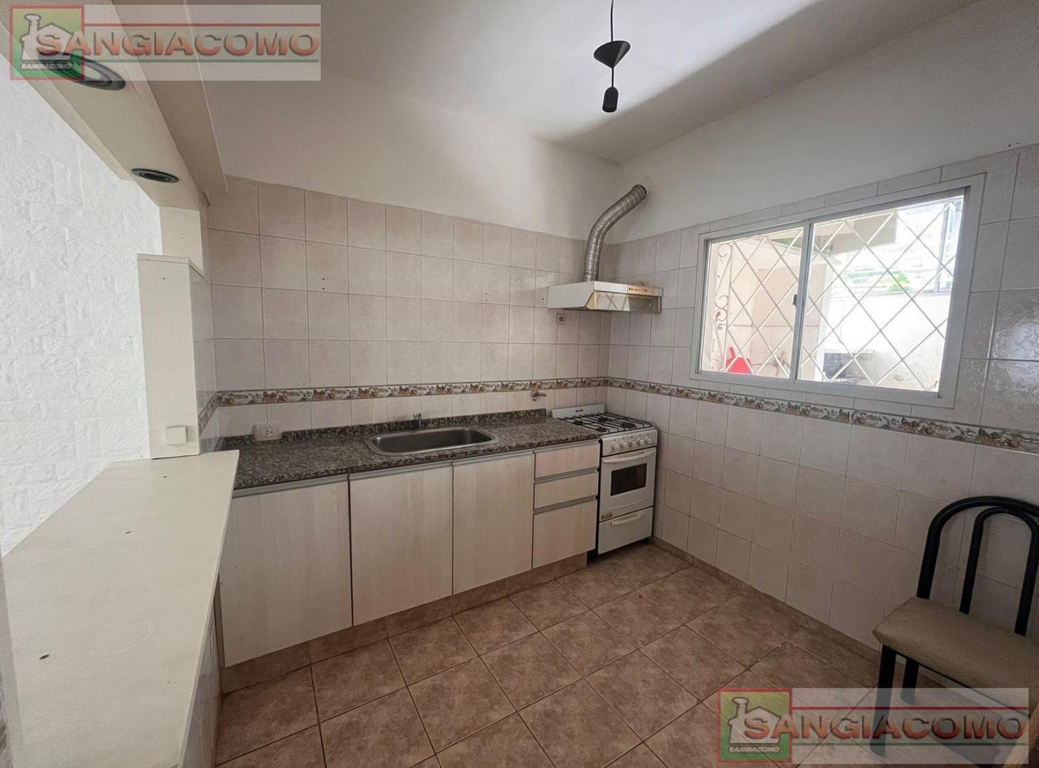 Foto de DEPARTAMENTO 2amb. SIN EXPENSAS. PB. A MTS DE ESTACIÓN, imagen 4