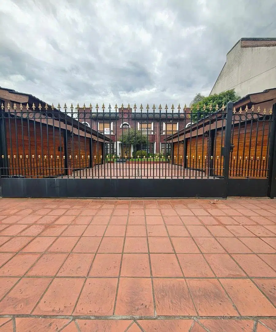 VENTA CASA TIPO DUPLEX PINTOS 149 Y 151 3