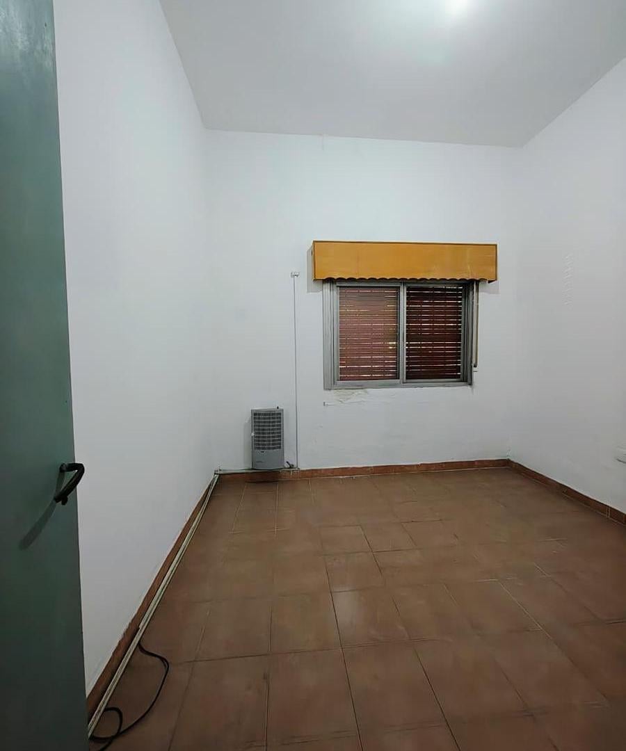 Foto de CASA EN VENTA Barrios de San José Temperley., imagen 4