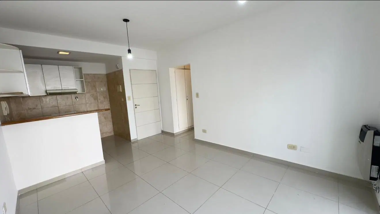 Departamento 2 Ambientes con cochera en Alquiler - Centro de Belén de Escobar 2