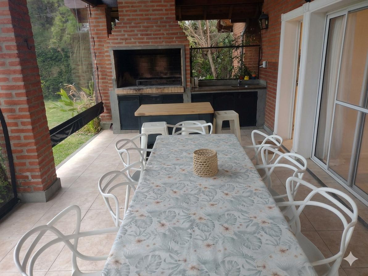 Foto de Chalet piscina quincho tres dormitorios suite, imagen 4