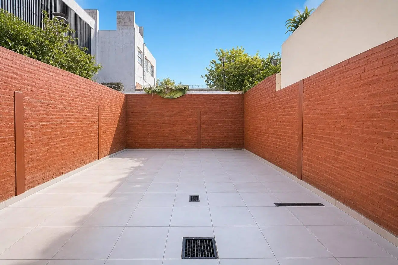 Venta | Dúplex 2 dormitorios | Cochera | Patio | Canadá 523 4