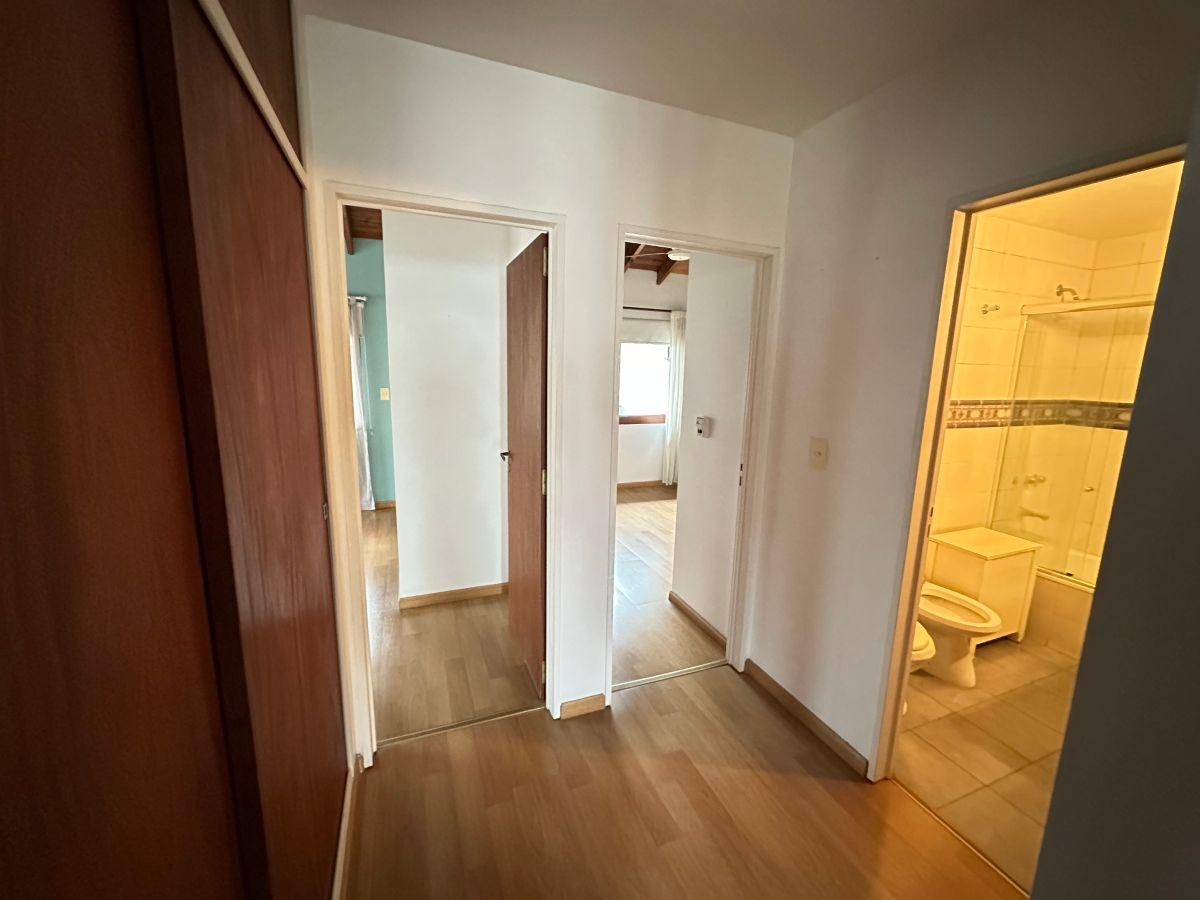 Foto de Casa de 212 m² con 3 dormitorios en alquiler en Tres Horquetas, imagen 3