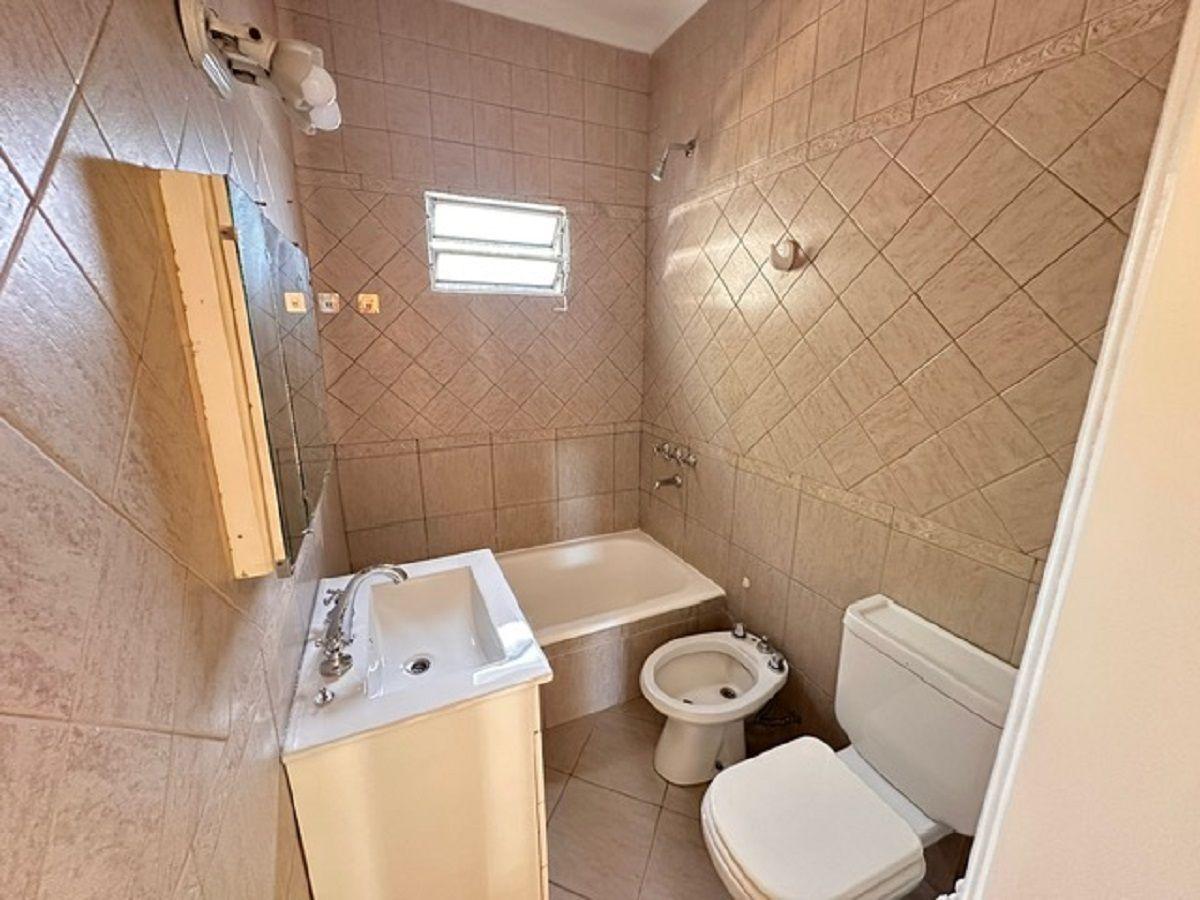 Foto de Impecable chalet de 3 ambientes en alquiler ubicado en muy buena zona, imagen 4