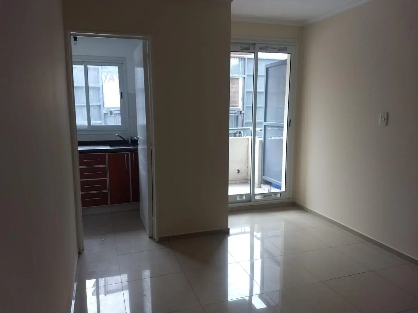 Dpto. próximo Patio Olmos c/escritura luminoso 1