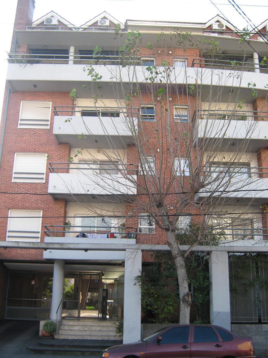 Lindísimo y amplio departamento muy bien ubicado