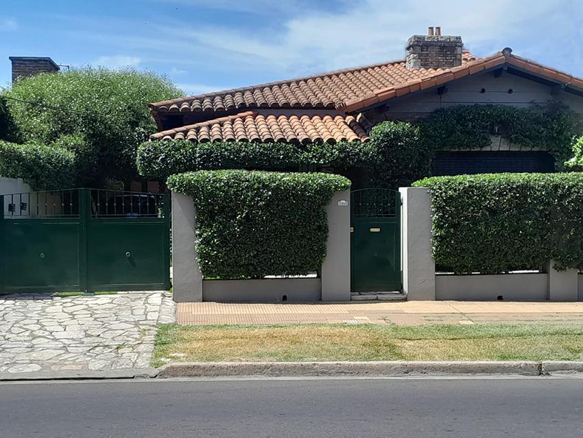 LINDÍSIMA CASA DE 3 DORMITORIOS EN MUY BUEN ESTADO!!!