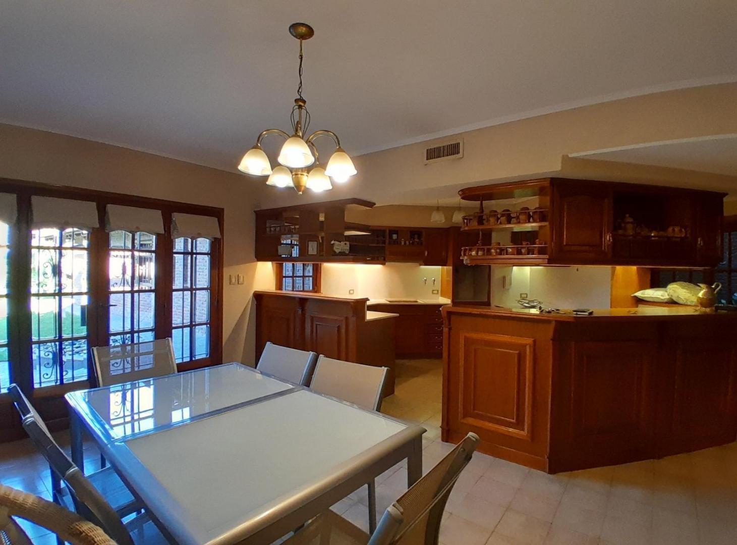 GRAN CHALET, GRAN TERRENO, GRAN CATEGORÍA!!!!