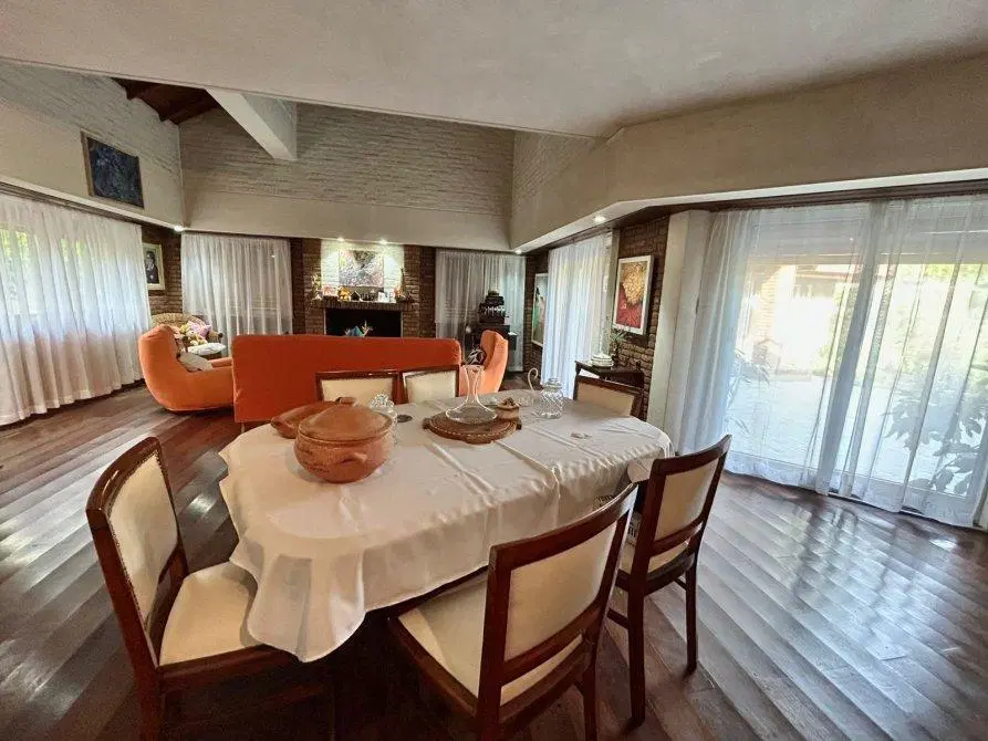 EXCELENTE CASA EN EXCELENTE UBICACIÓN. OPORTUNIDAD!!! 3