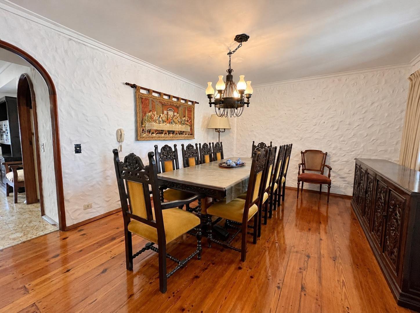 Foto de Gran Chalet de categoría en muy buena zona de Adrogué, imagen 3