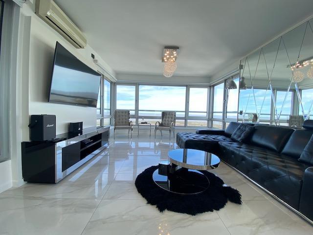 Fabuloso Piso Alto 3 Dorm. y Dep. en Venta Le Parc, Puerto Madero 3