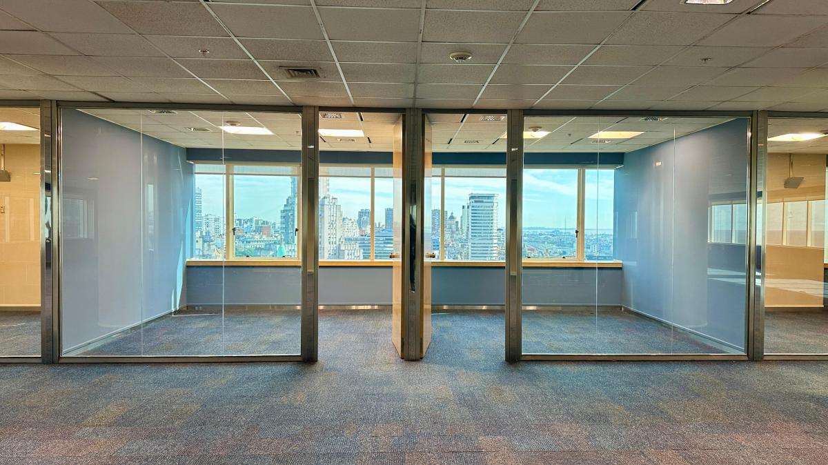 LAMINAR PLAZA- OFICINA EN PLANTA LIBRE de 1310 m2. –CATALINAS