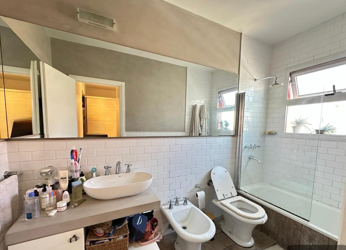 Triplex Muy Luminoso en La Isla, con Cocheras, en Venta o Alquiler Sin Muebles 4