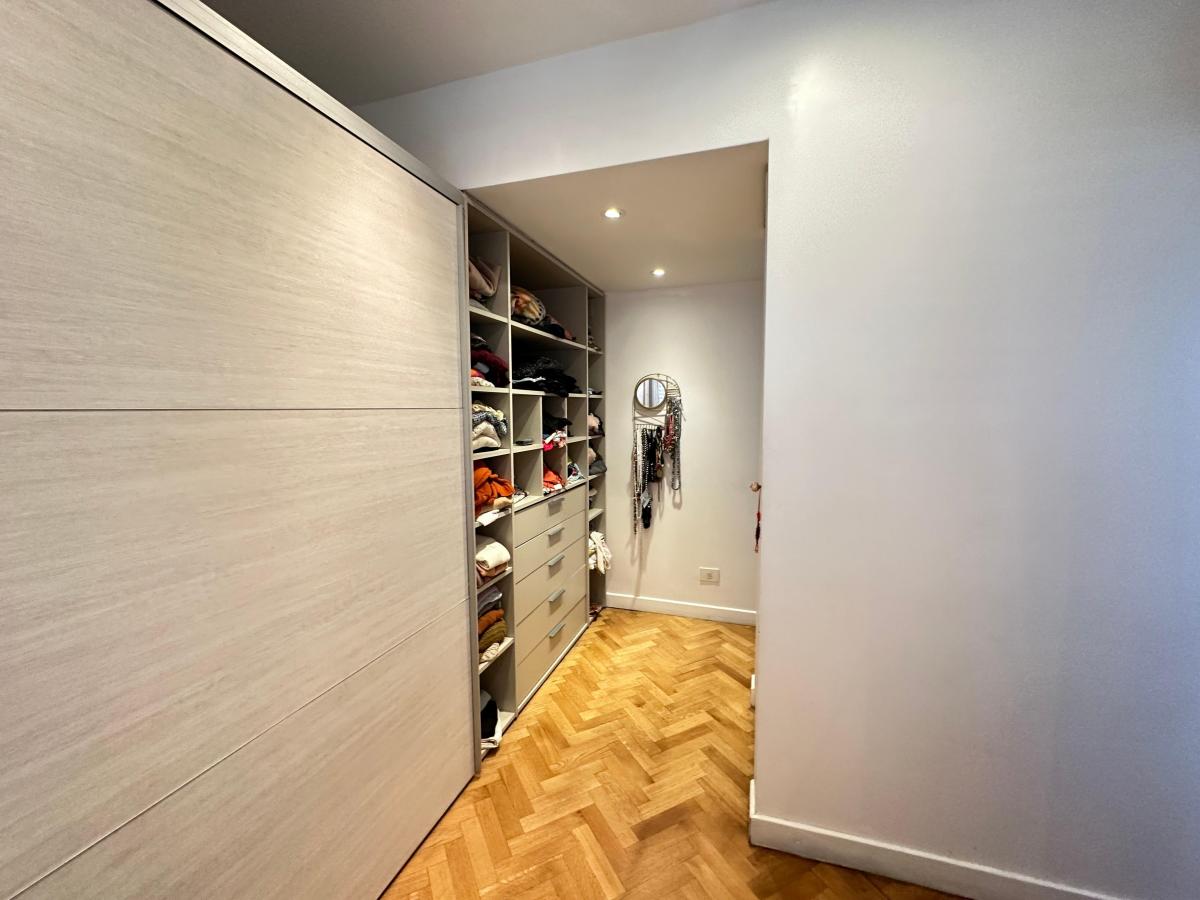 Triplex Muy Luminoso en La Isla, con Cocheras, en Venta o Alquiler Sin Muebles 5