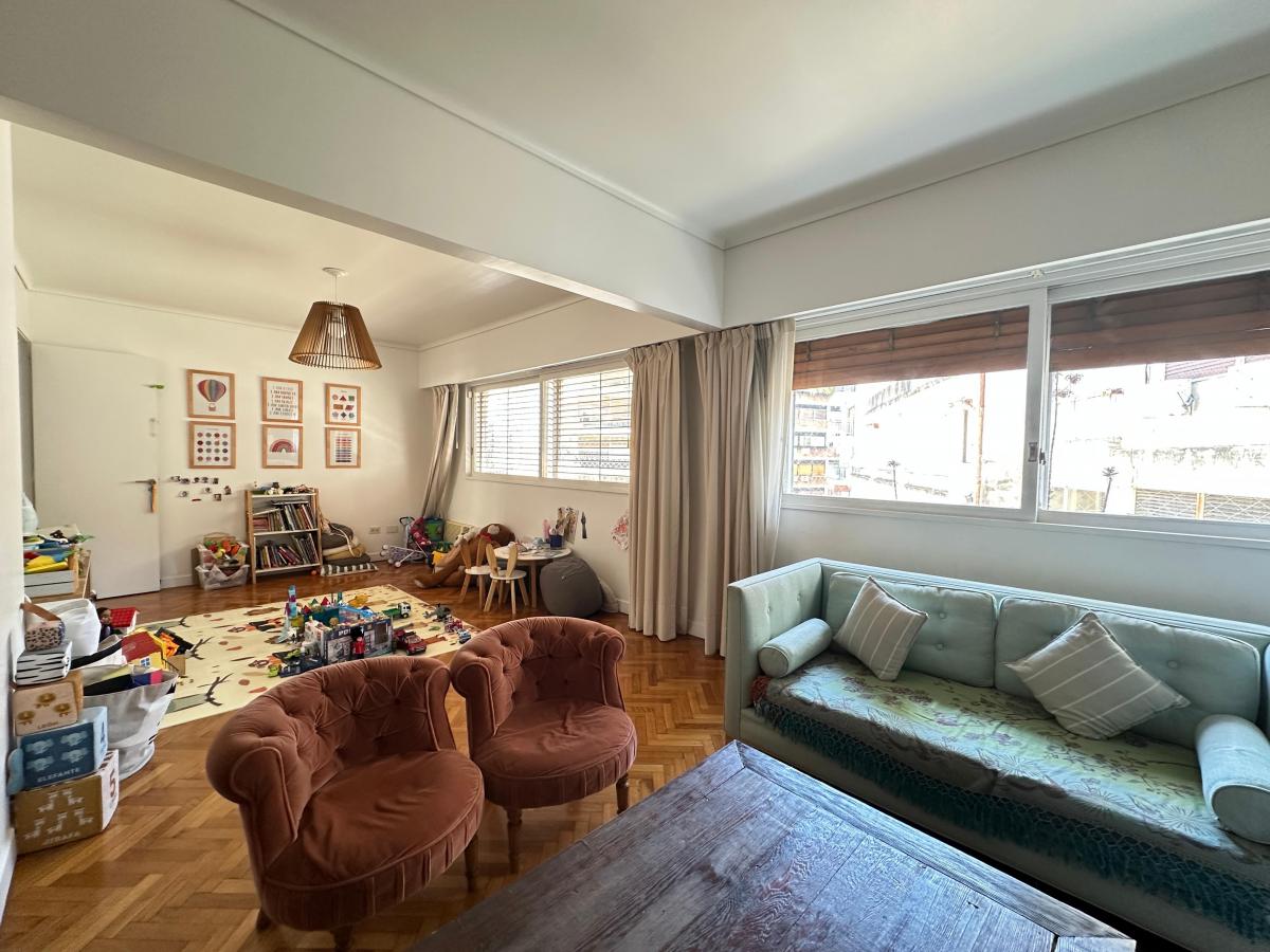 Triplex Muy Luminoso en La Isla, con Cocheras, en Venta o Alquiler Sin Muebles 1