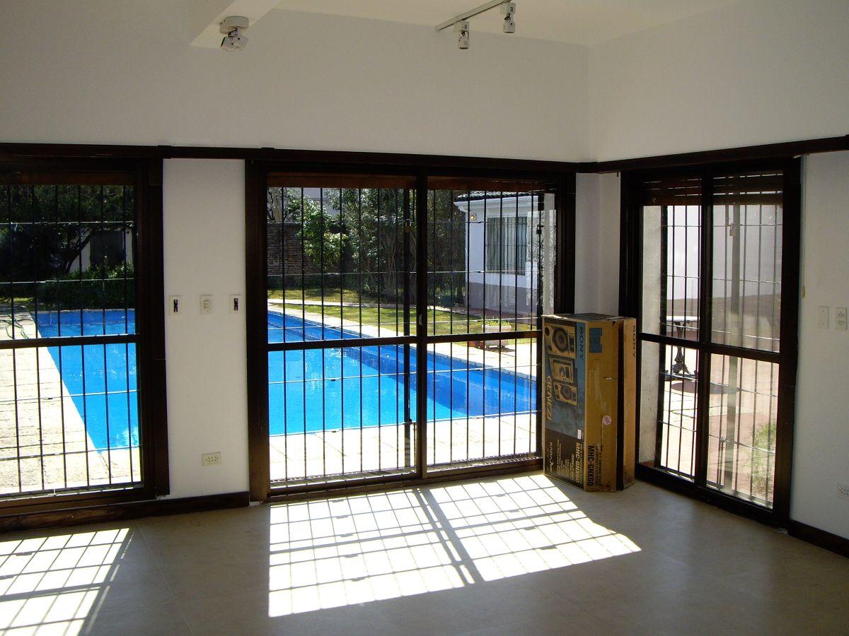 Foto de *** IMPORTANTE CHALET DE AMPLIAS DIMENSIONES ***, imagen 1