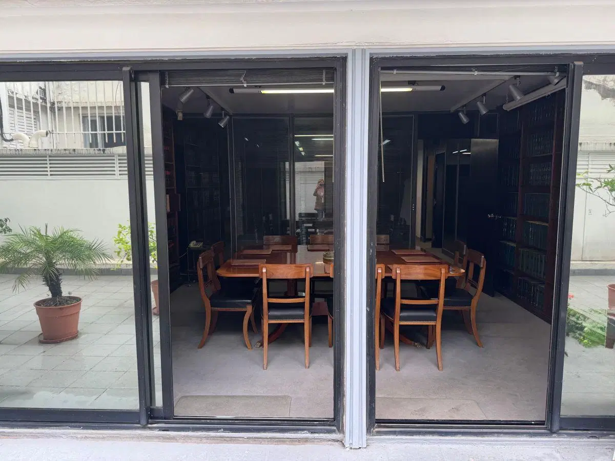 EDIFICIO DE OFICINAS DE CATEGORÍA, AVENIDA CÓRDOBA AL 1200 - TRIBUNALES FRENTE PLAZA LAVALLE 4