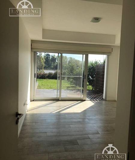 Departamento planta baja con jardin al rio, 3 dormitorios y dependencia - Dos cocheras Albanueva 5