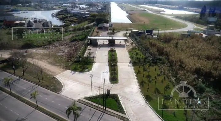 Lote al río en Marinas H 2