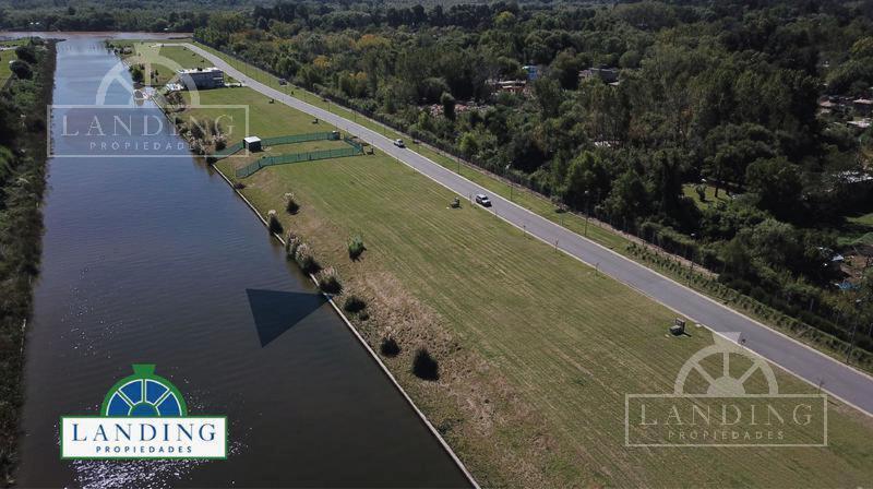 Lote al río en Marinas H