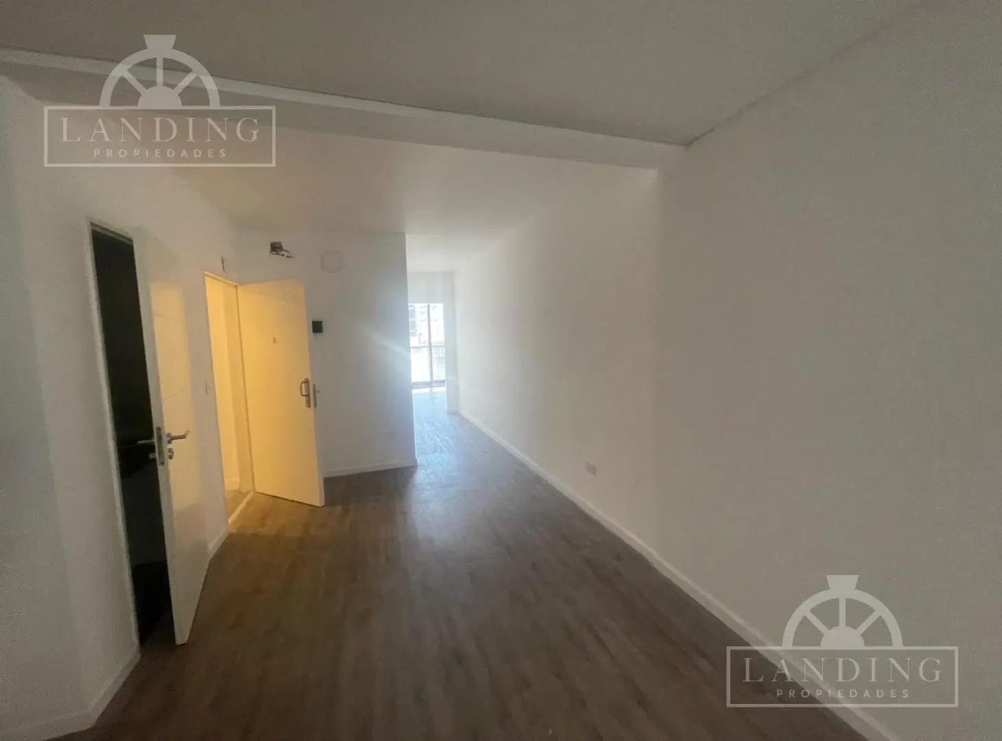 VENTA DEPARTAMENTO DOS AMBIENTES :: EDIFICIO ACONDICIONADO A NUEVO 1