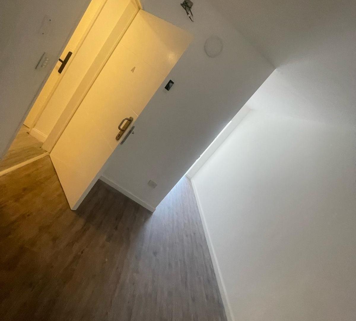 VENTA DEPARTAMENTO DOS AMBIENTES :: EDIFICIO ACONDICIONADO A NUEVO