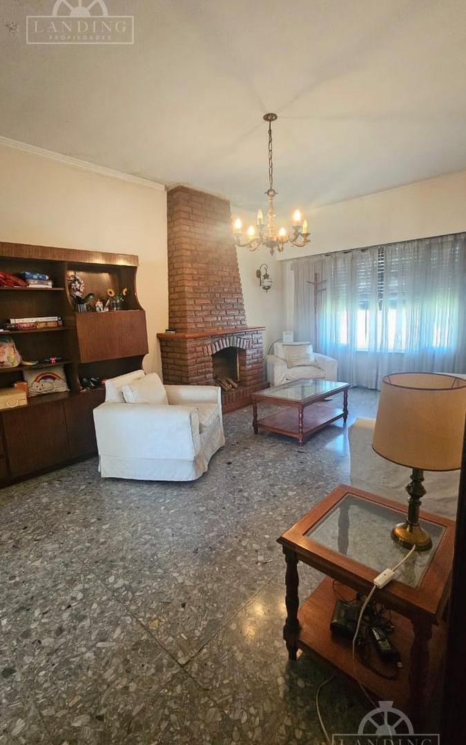 Foto de Espectacular lote frente a Sanatorio de la Trinidad mts de Dardo Rocha. Apto comercial., imagen 2