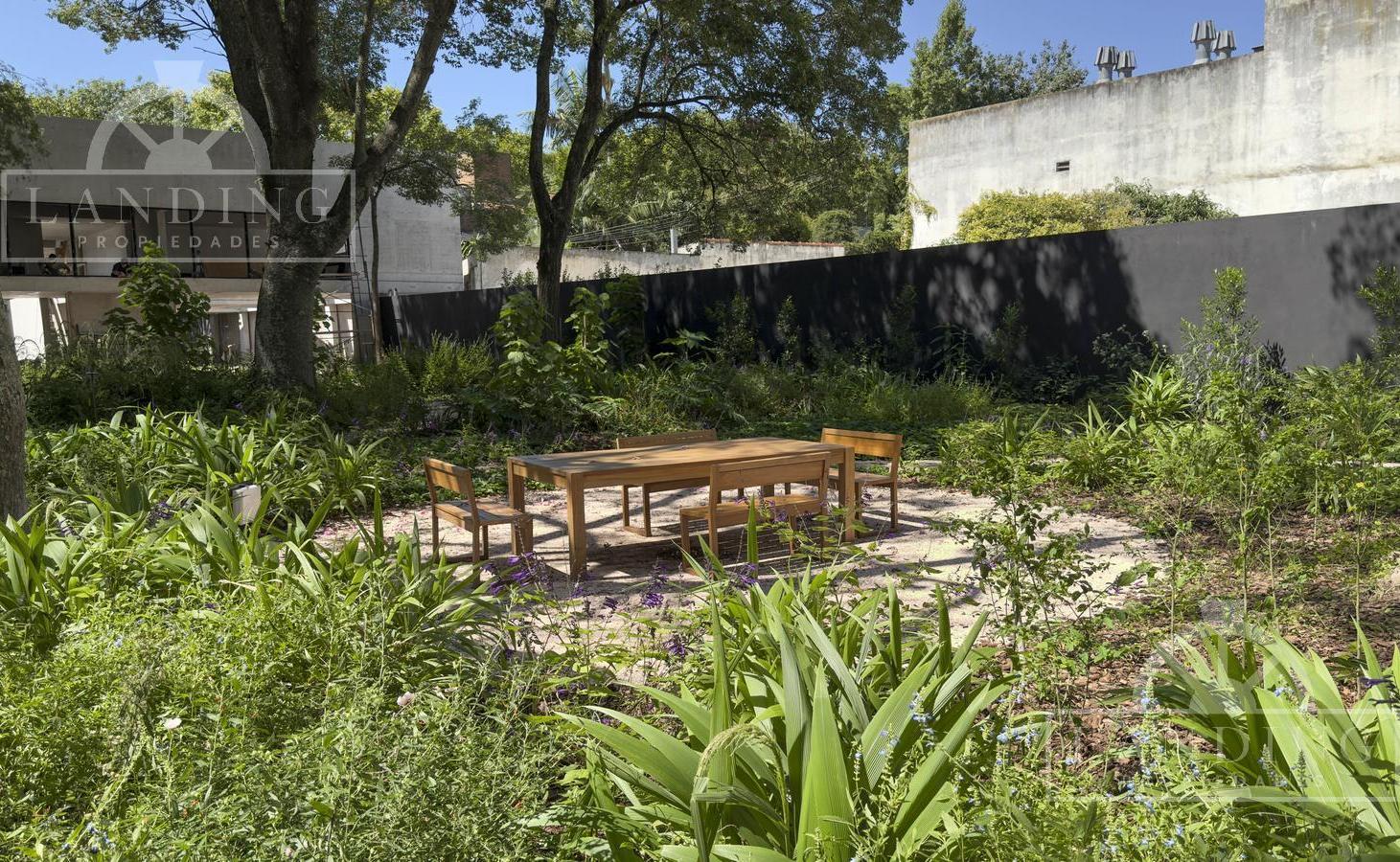 3 Ambientes con gran jardin propio, cochera y amennities