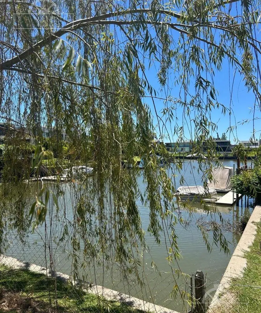Lote al río en Barrio Náutico Albanueva ORIENTACION NORTE. En exclusividad 3
