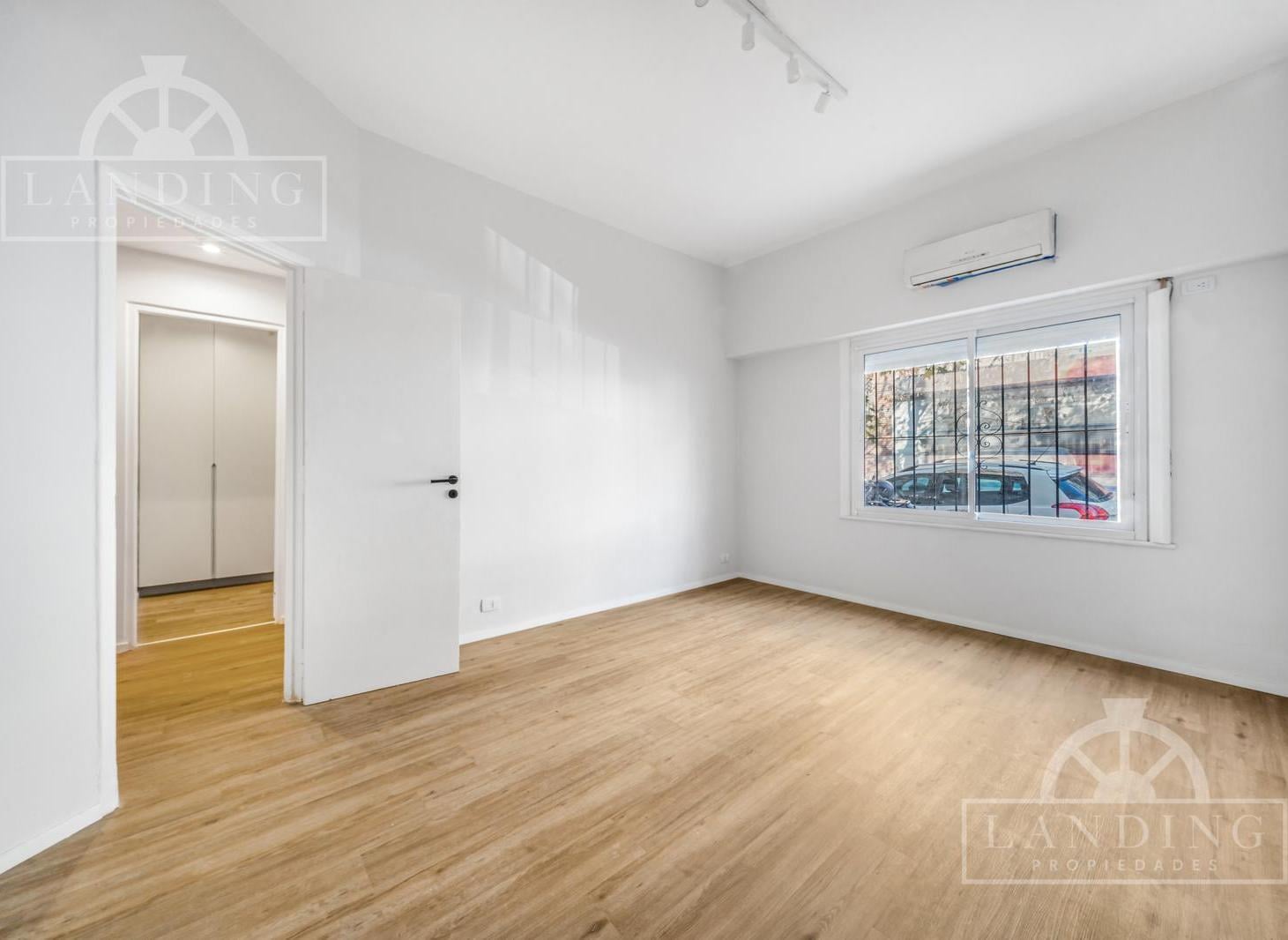 PH con Patio Privado y 2 Baños Totalmente Reciclado a Nuevo Apto Credito Saavedra