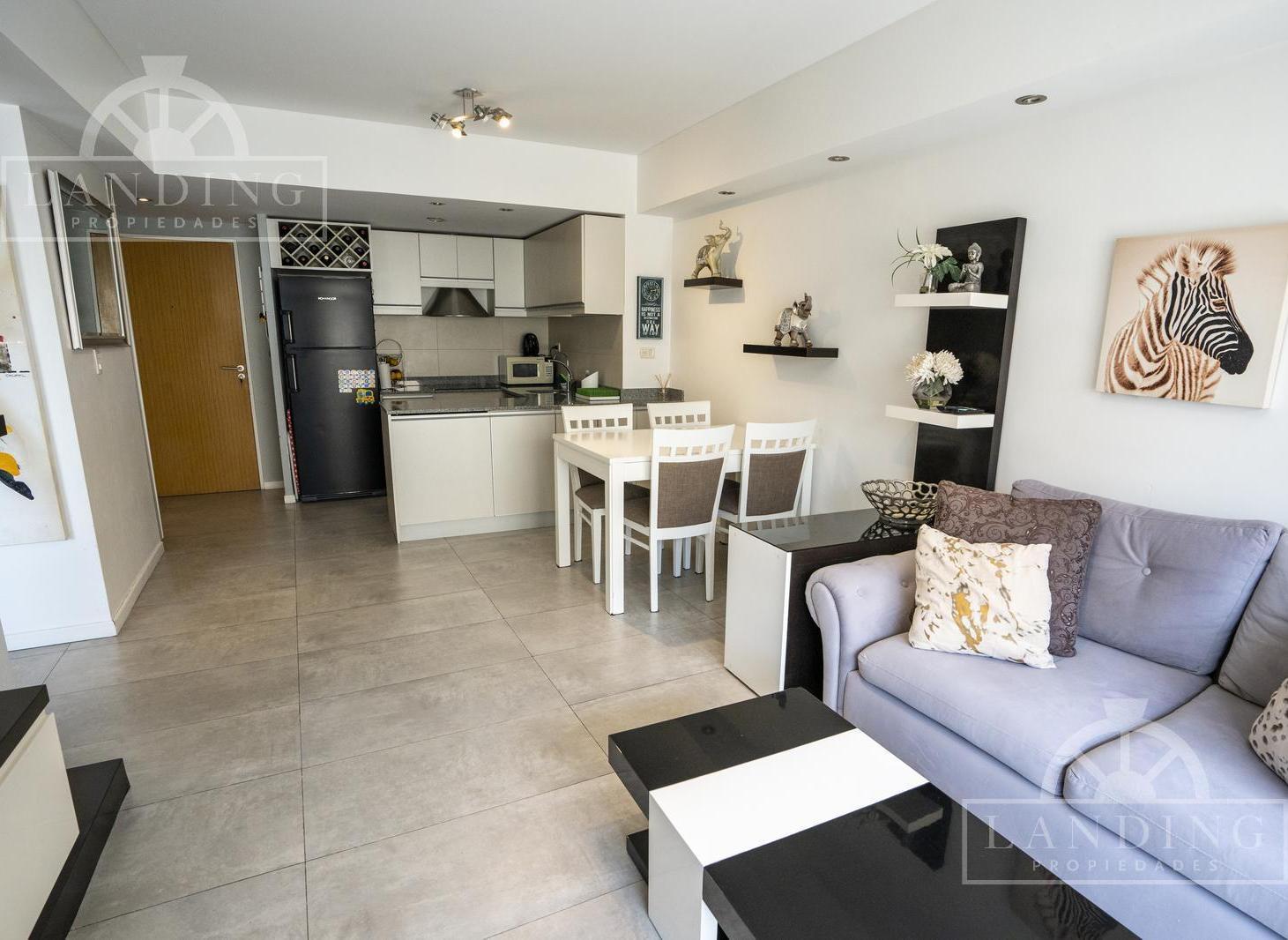 Foto de VENTA - Departamento 3 ambientes con cochera en PB - Zabala al 2600, imagen 2