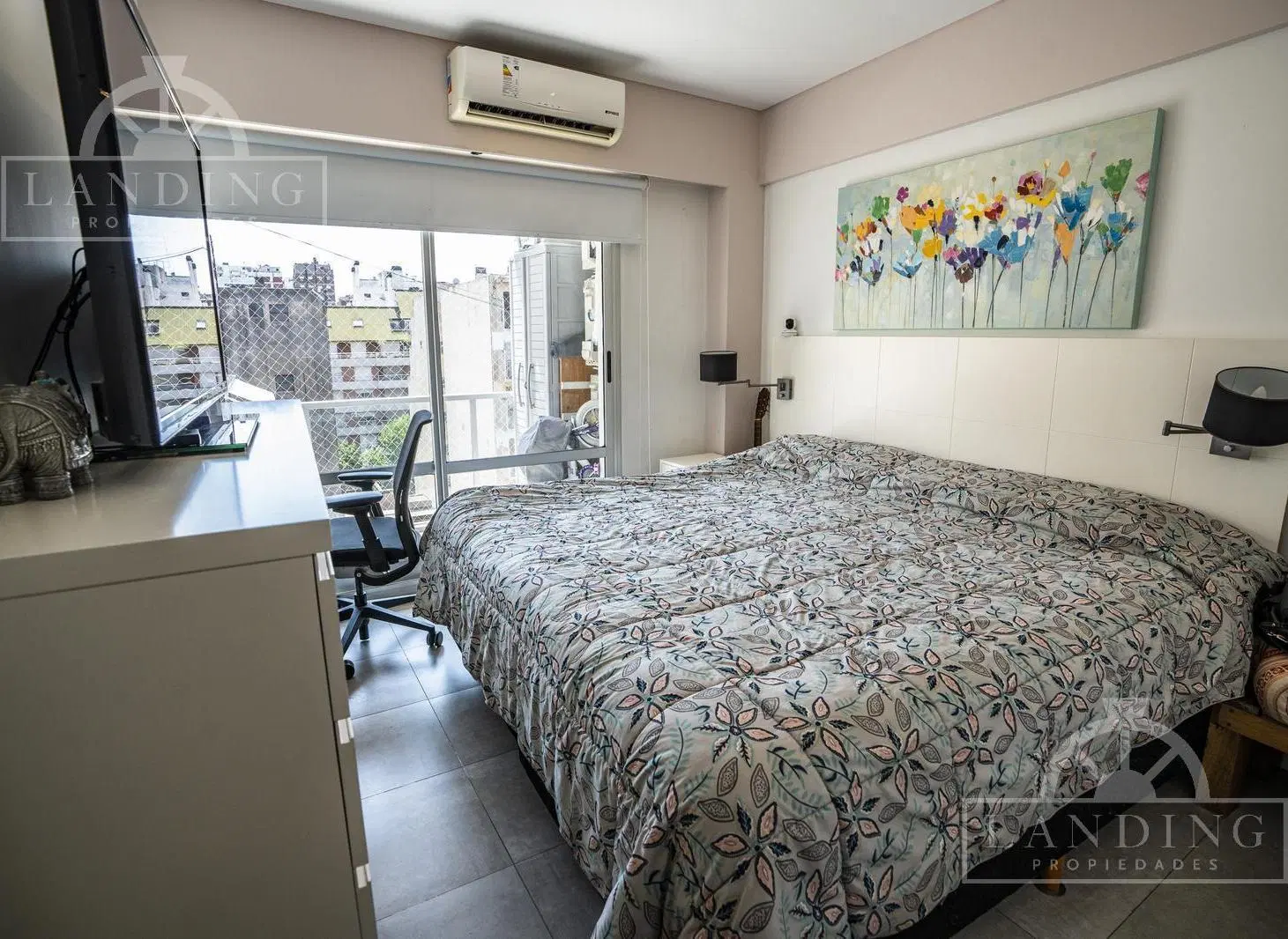 VENTA - Departamento 3 ambientes con cochera en PB - Zabala al 2600 2