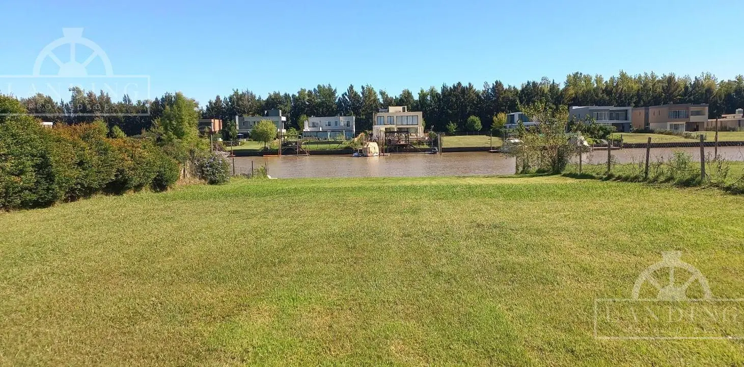 Nuevo ingreso! El mejor lote al río en el barrio náutico San Juan - Villanueva. 2