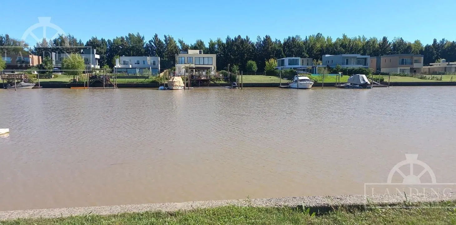 Nuevo ingreso! El mejor lote al río en el barrio náutico San Juan - Villanueva. 5