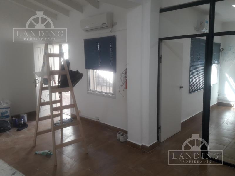 Foto de Oficina en planta baja sobre Dardo Rocha 2 ambientes y kitchinette, imagen 2